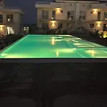 Bilocale In Con Piscine