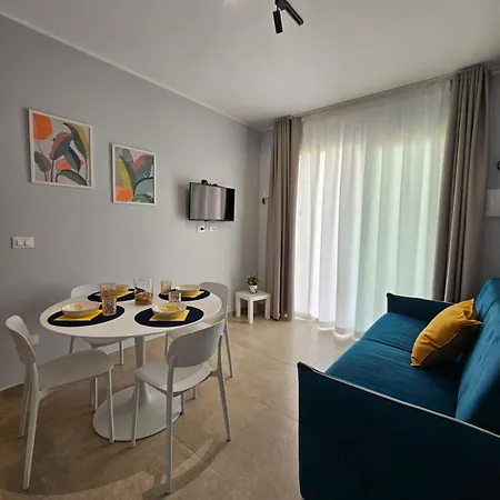 Apartment Bilocale In Con Piscine *